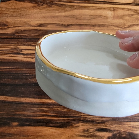 Object Enthusiast Salt Cellar White + Gold - Picture 5 of 9